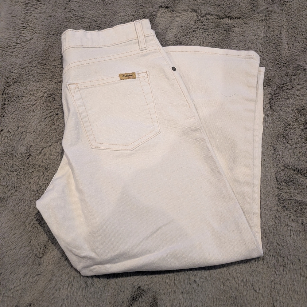 Levi's Women's Straight Leg Jeans in White Size 10